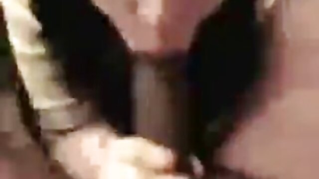 कैमरे के लिए पंख टोपी के पति पकड़ पत्नी वीडियो में सेक्सी पिक्चर मूवी