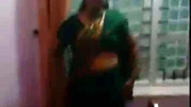 एक लड़की तलना प्रेमिका के हिंदी में सेक्सी मूवी वीडियो में एक दोस्त की तरह लग रहा है और बहुतायत के साथ खत्म