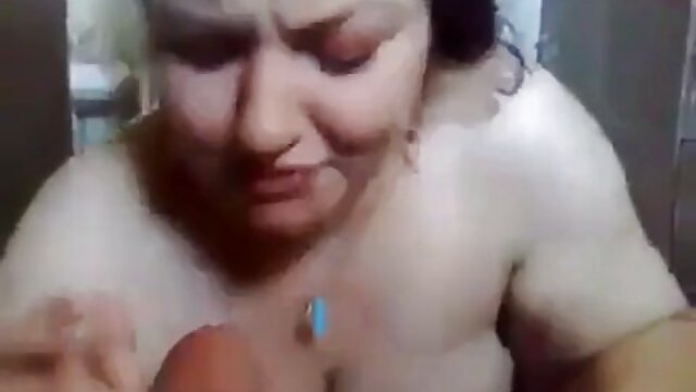 एक लोचदार गधे के साथ बेटा महिलाओं बफ सेक्सी मूवी